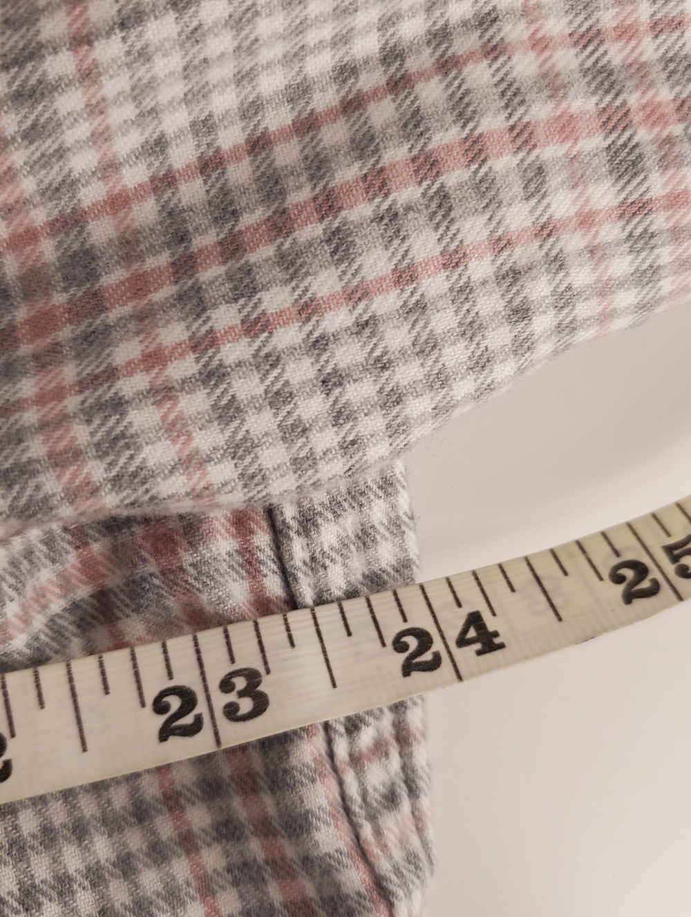 Frank & Eileen Eileen Relaxed Button-Up Shirt in Camel, Cream, Gray Plaid Size S - Picture 4 of 14